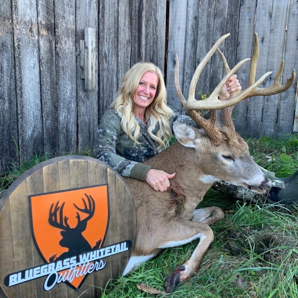 bluegrass whitetail pic